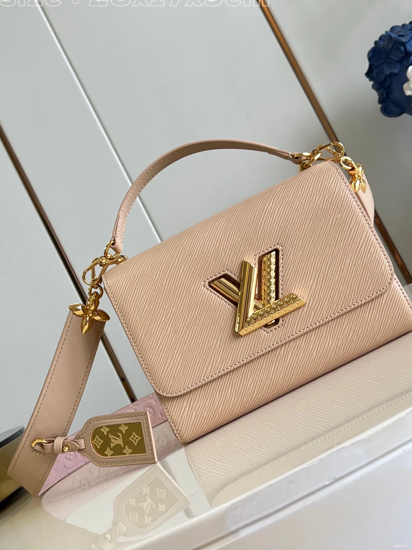 WIS MM-23*17*9.5CM TWIST LOUIS VUITTON 0814